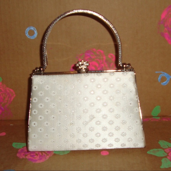 Handbags - VINTAGE WHITE SATIN PURSE W/RHINESTONE CLOSURE